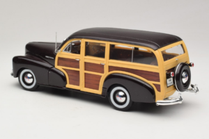 Chevrolet Fleetmaster Woody Black Maisto 1:18 56043 Diecast — photo 7 of 8