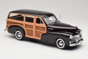 Chevrolet Fleetmaster Woody Black & Wood Panels Maisto 1:18 43697545B Diecast — photo 6 of 8
