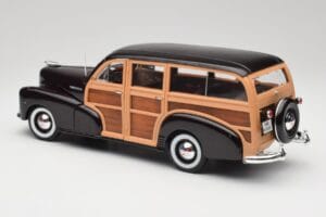 Chevrolet Fleetmaster Woody Black & Wood Panels Maisto 1:18 43697545B Diecast — photo 7 of 8