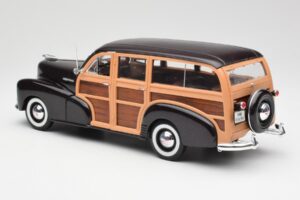 Chevrolet Fleetmaster Woody Brown Maisto 1:18 36854 Diecast — photo 7 of 8