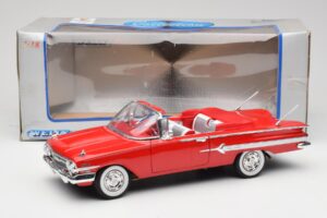 Chevrolet Impala Convertible Red Welly 1:18 9864W Diecast — photo 8 of 8