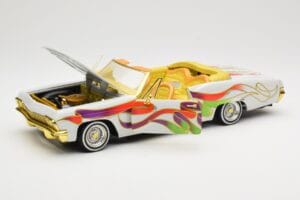 Chevrolet Impala Lowrider White Metallic Hot Wheels 1:18 27635 Diecast — photo 2 of 8