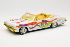 Chevrolet Impala Lowrider White Metallic Hot Wheels 1:18 27635 Diecast