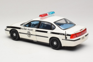 Chevrolet Impala Military Police Maisto 1:18 36611 Diecast — photo 5 of 6