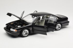 Chevrolet Impala SS Black AUTOart 1:18 71091 Diecast — photo 2 of 8