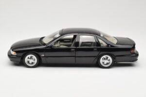 Chevrolet Impala SS Black AUTOart 1:18 71091 Diecast — photo 4 of 8