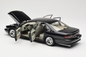 Chevrolet Impala SS Black AUTOart 1:18 71091 Diecast — photo 5 of 8
