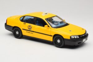 Chevrolet Impala Taxi Maisto 1:18 36617 Diecast — photo 6 of 8
