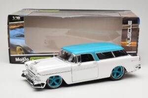 Chevrolet Nomad White Maisto 1:18 32613 Diecast — photo 8 of 8