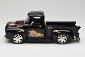 Chevrolet Old School Cody Project Truck & Chopper Set Joyride 1:18 33911 Diecast — photo 4 of 8