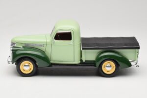 Chevrolet Pickup Green Solido 1:18 8063 Diecast — photo 4 of 8