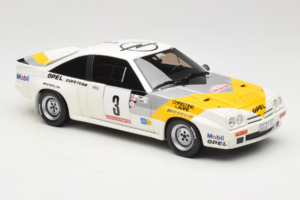 Opel Manta 400 Group B Rally Tour de Corse 1984 With Chevrolet G30 Service Van Otto 1:18 OT491 Resin — photo 13 of 13