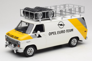 Opel Manta 400 Group B Rally Tour de Corse 1984 With Chevrolet G30 Service Van Otto 1:18 OT491 Resin — photo 4 of 13