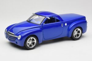 Chevrolet SSR Concept Blue Maisto 1:18 531612 Diecast