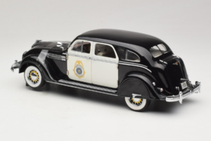 Chrysler Airflow Police Car Signature Models 1:18 CCSM01 Diecast — photo 5 of 6