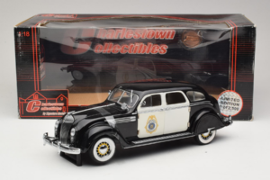 Chrysler Airflow Police Car Signature Models 1:18 CCSM01 Diecast — photo 6 of 6