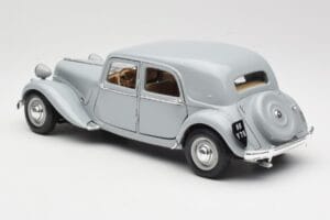 Citroen 15CV 6 Cyl Grey Maisto 1:18 50313 Diecast — photo 7 of 8