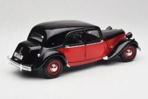 Citroen 15CV 6 Cyl Black & Red Valmy Maisto 1:18 56009 Diecast — photo 3 of 8