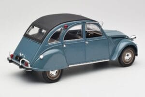 Citroen 2CV Bleu Nuit Solido 1:18 8028 Diecast — photo 2 of 6