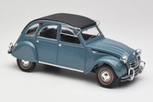 Citroen 2CV Bleu Nuit Solido 1:18 8028 Diecast — photo 4 of 6