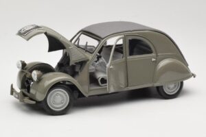 Citroen 2CV Grey Maisto 1:18 31834 Diecast — photo 2 of 8
