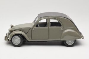 Citroen 2CV Grey Maisto 1:18 31834 Diecast — photo 4 of 8