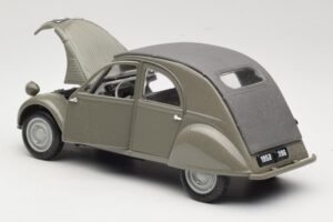 Citroen 2CV Grey Maisto 1:18 31834 Diecast — photo 5 of 8