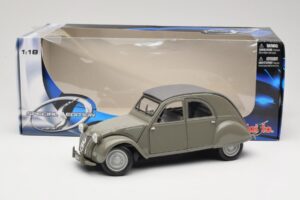 Citroen 2CV Grey Maisto 1:18 31834 Diecast — photo 8 of 8
