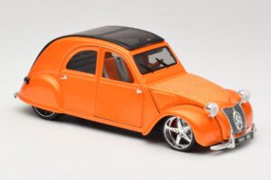 Citroen 2CV Orange Maisto 1:18 31321 Diecast — photo 6 of 8