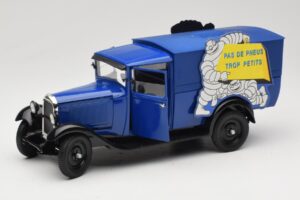 Citroen C4 F Pas de Pneus Trop Petit Blue Solido 1:18 151235-00 Diecast — photo 2 of 8