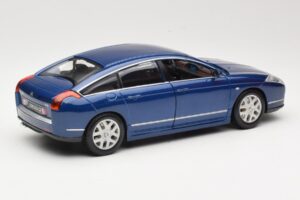 Citroen C6 Blue Bburago 1:18 18-12073 Diecast — photo 3 of 8
