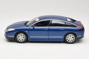 Citroen C6 Blue Bburago 1:18 18-12073 Diecast — photo 4 of 8