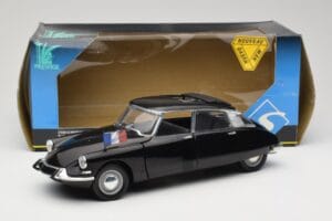 Citroen DS Presidentielle Grey Solido 1:18 8035 Diecast — photo 8 of 8