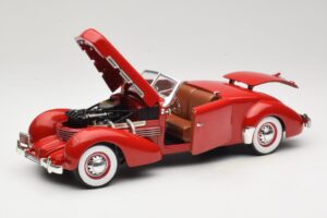Cord 812 Convertible Red American Muscle 1:18 32158 Diecast — photo 2 of 8