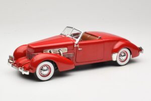 Cord 812 Convertible Red American Muscle 1:18 32158 Diecast