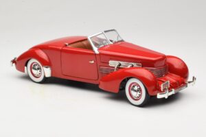Cord 812 Convertible Red American Muscle 1:18 32158 Diecast — photo 6 of 8