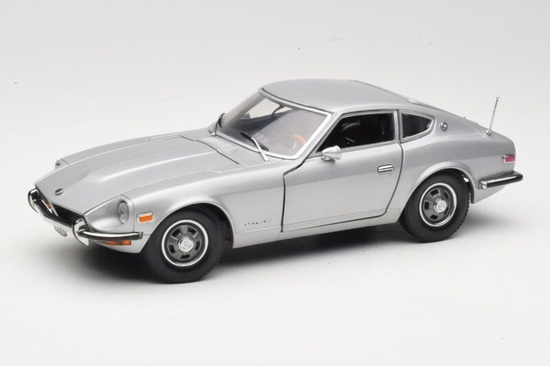 Datsun 240Z S30 Silver Sun Star 1:18 3503 Diecast