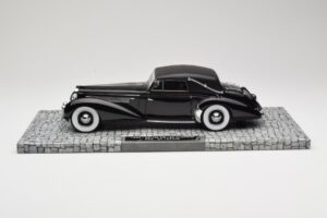 Delage D8-120 Cabriolet Black Minichamps 1:18 107115131 Diecast — photo 3 of 6