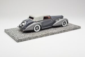Delage D8 120 Cabriolet Grey & Dark Grey Minichamps 1:18 107115134 Diecast — photo 2 of 6