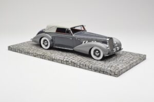 Delage D8 120 Cabriolet Grey & Dark Grey Minichamps 1:18 107115134 Diecast — photo 4 of 6