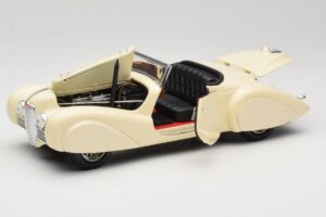 Delahaye Cabriolet Cream Guiloy 1:18 68580 Diecast — photo 2 of 8