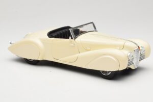 Delahaye Cabriolet Cream Guiloy 1:18 68580 Diecast — photo 6 of 8