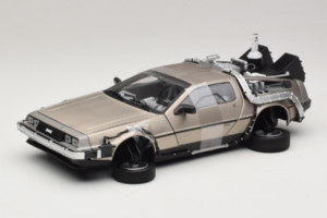 DeLorean DMC-12 Back to the Future Time Machine Sun Star 1:18 2710 Diecast