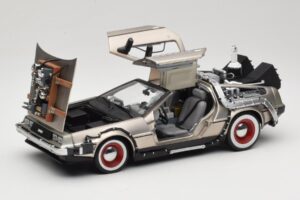 DeLorean DMC-12 Back to the Future Part III Sun Star 1:18 2712 Diecast — photo 2 of 8