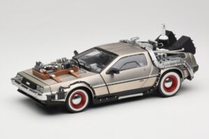 DeLorean DMC-12 Back to the Future Part III Sun Star 1:18 2712 Diecast