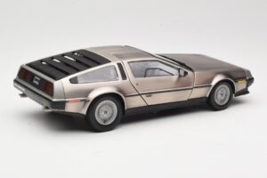 DeLorean DMC-12 LK Silver Sun Star 1:18 2701 Diecast — photo 3 of 8