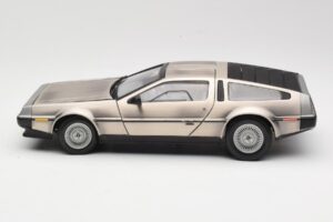 DeLorean DMC-12 LK Silver Sun Star 1:18 2701 Diecast — photo 4 of 8