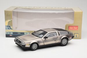DeLorean DMC-12 LK Silver Sun Star 1:18 2701 Diecast — photo 8 of 8