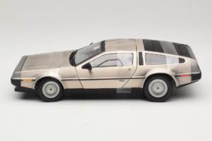DeLorean DMC-12 Silver Sun Star 1:18 2703 Diecast — photo 3 of 6