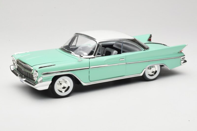DeSoto Adventurer Green American Mint 1:18 92738 Diecast